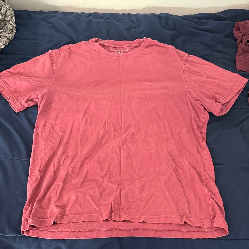 American Eagle Outfitters Men's Faded Red Tee